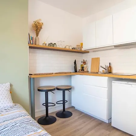 Apartment Charming Of 14m In The Heart Of